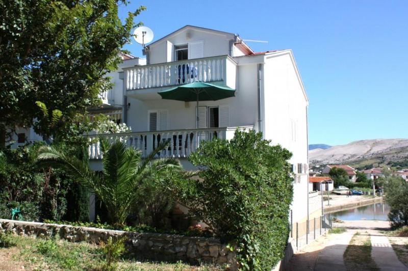 Apartments Lokunja Pag Town Exterior photo